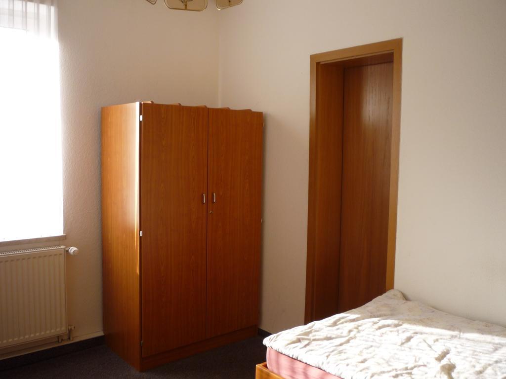 Gasthof & Pension Hause Halle  Kamer foto