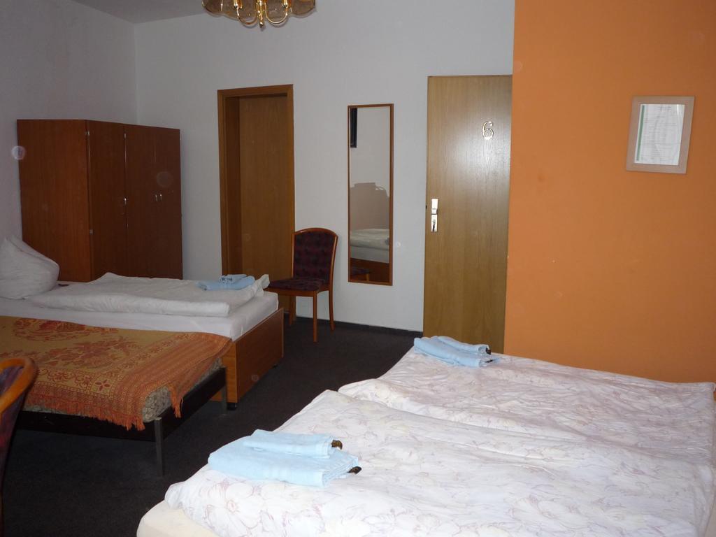 Gasthof & Pension Hause Halle  Kamer foto